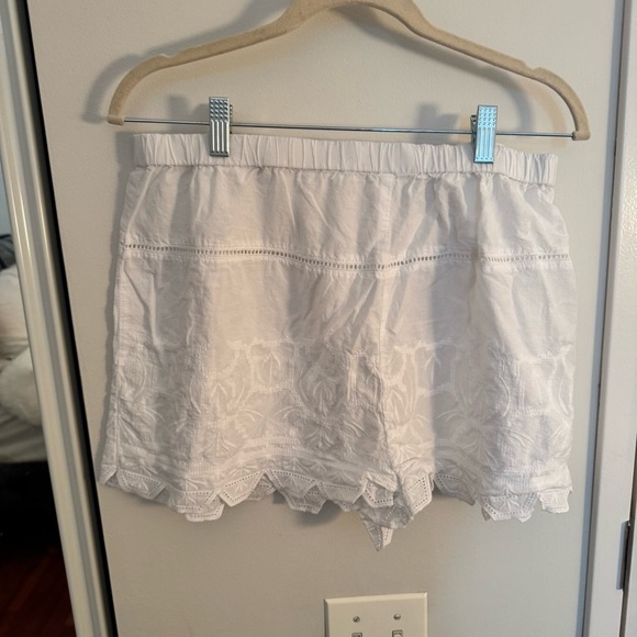 ZARA LACE SHORTS WITH HEMSTITCHING - Picture 2 of 5